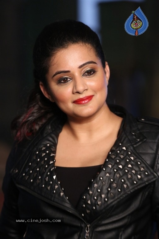 Priyamani Photos - 11 / 20 photos