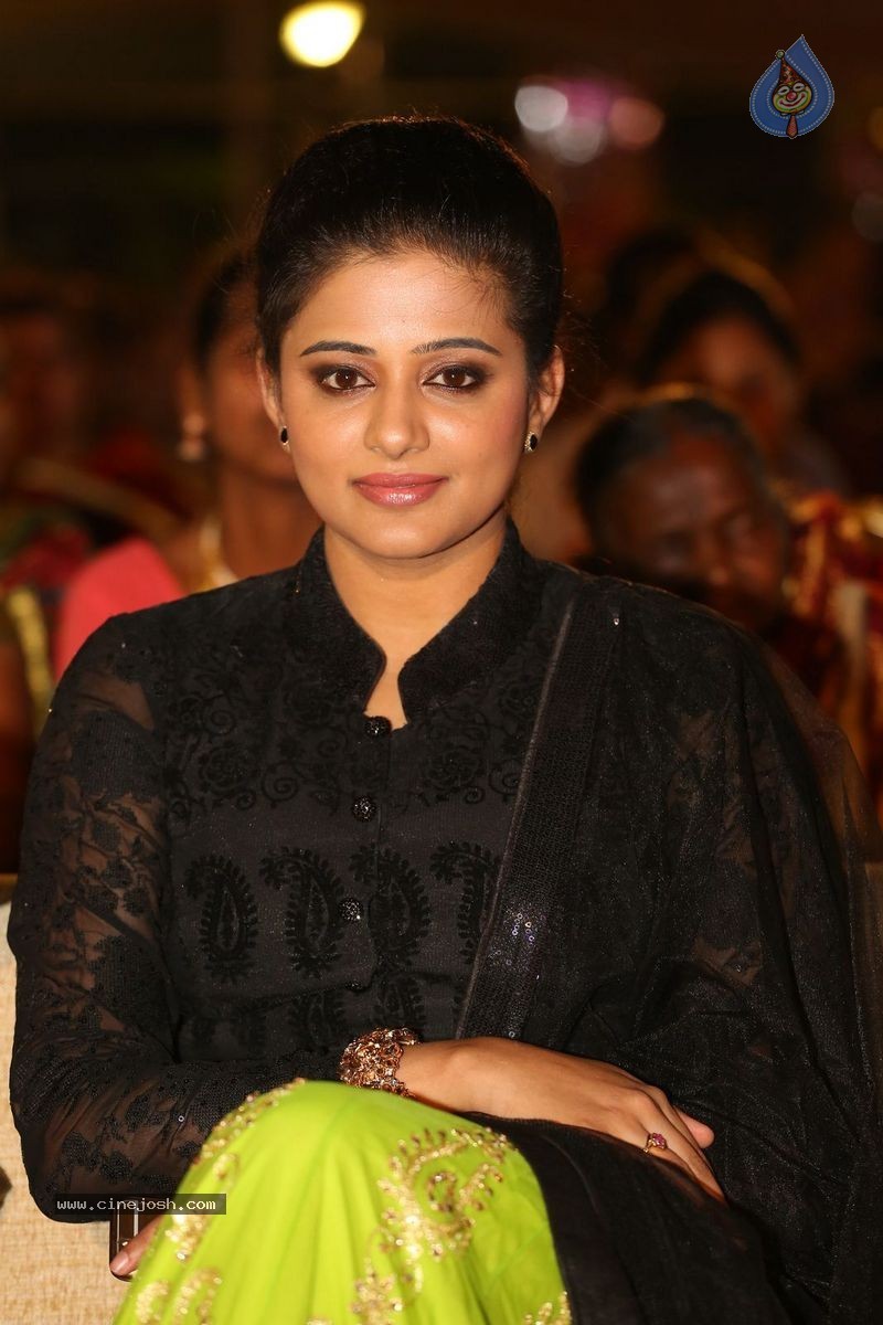 Priyamani Photos - 2 / 74 photos