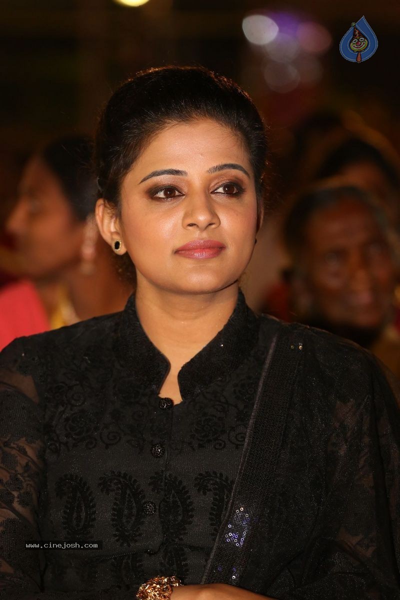 Priyamani Photos - 41 / 74 photos