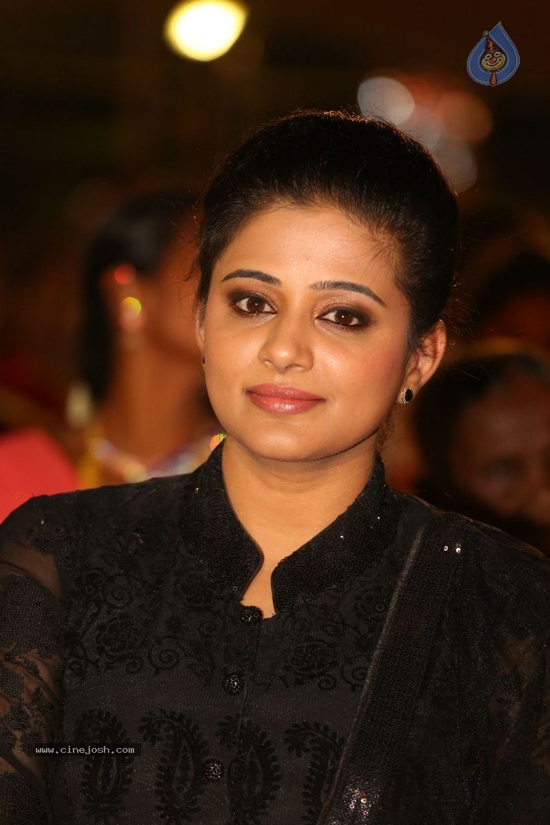 Priyamani Photos - 44 / 74 photos