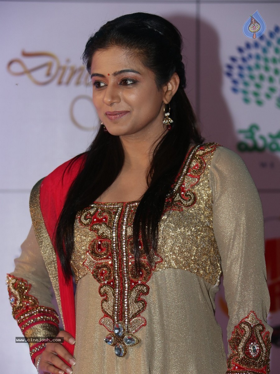 Priyamani Pics - 55 / 61 photos