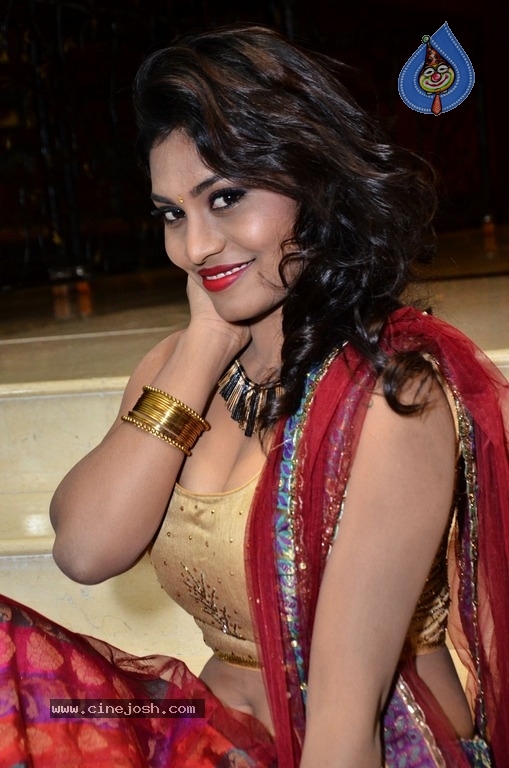 Priyanka Augustin Gallery - 15 / 37 photos