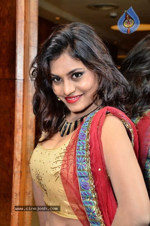 Priyanka Augustin Gallery - 25 / 37 photos