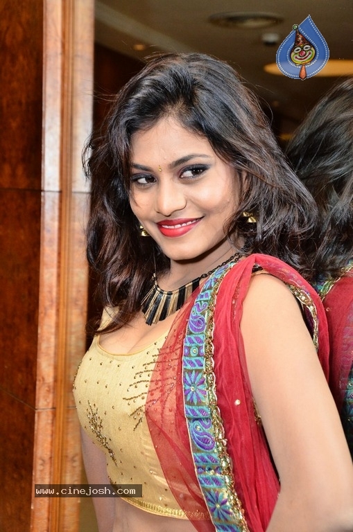 Priyanka Augustin Gallery - 26 / 37 photos