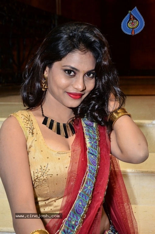 Priyanka Augustin Gallery - 28 / 37 photos