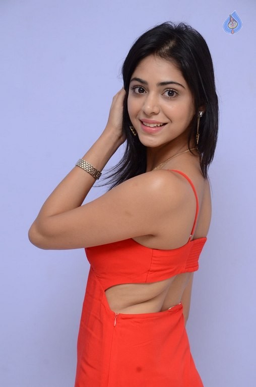 Priyanka Bhardwaj Pics - 35 / 46 photos