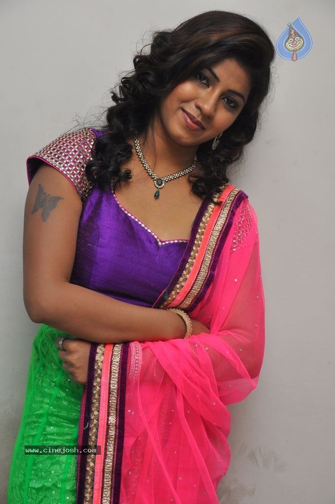 Geetanjali Hot Photos - 22 / 73 photos