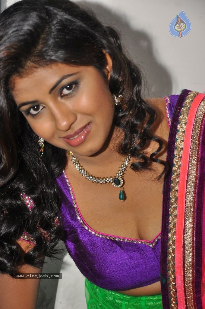 Geetanjali Hot Photos - 46 / 73 photos