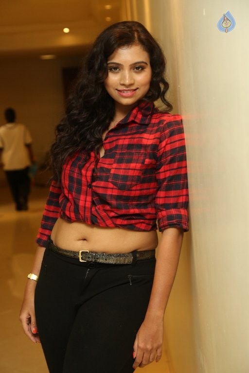 Priyanka Latest Pics - 9 / 41 photos