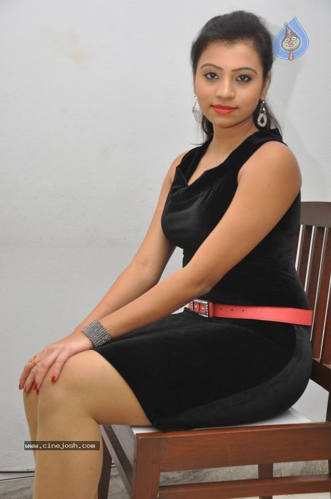 Priyanka New Gallery - 39 / 132 photos