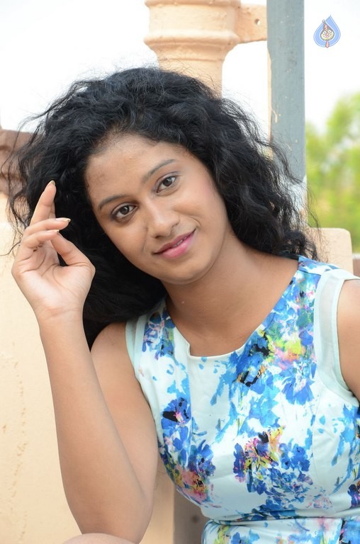 Priyanka New Pics - 27 / 36 photos