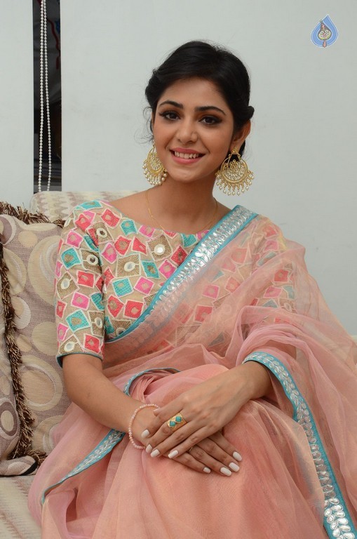 Priyanka New Pics - 26 / 40 photos