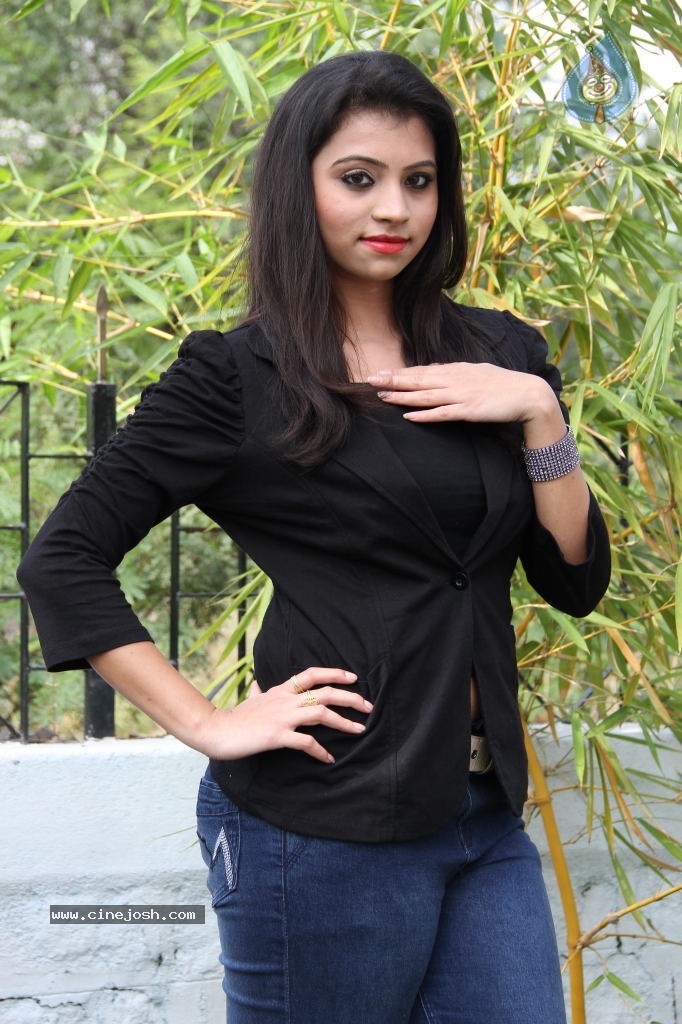 Priyanka New Stills - 57 / 64 photos