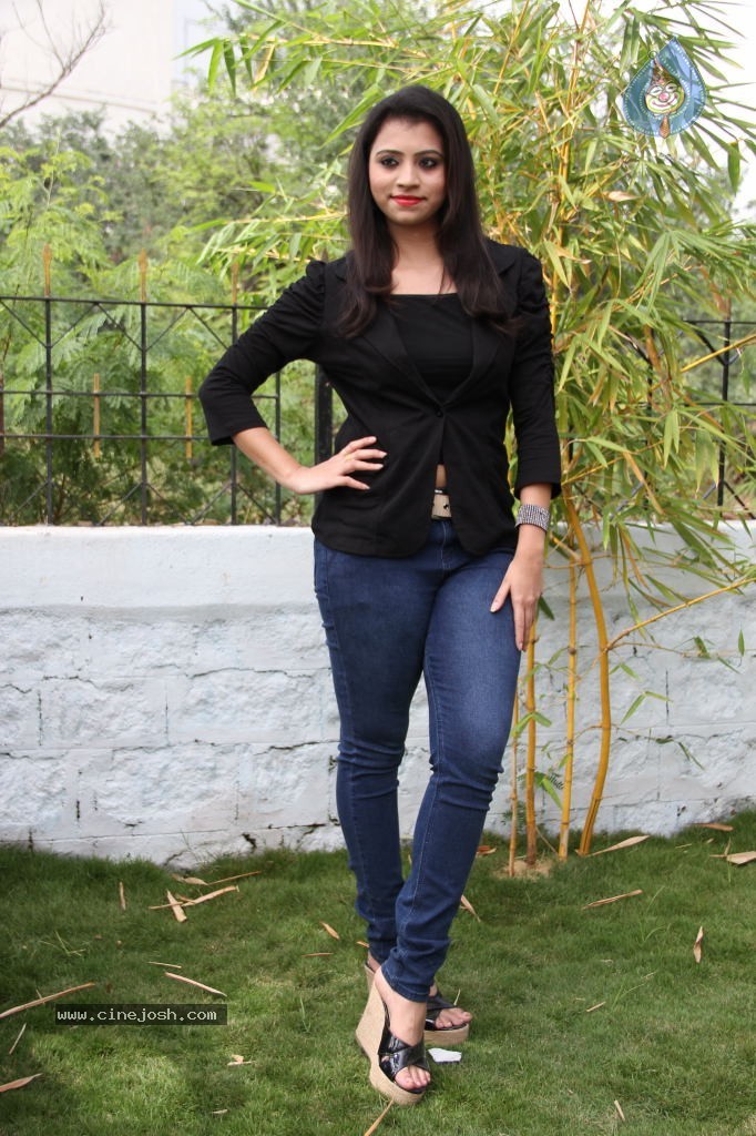 Priyanka New Stills - 64 / 64 photos