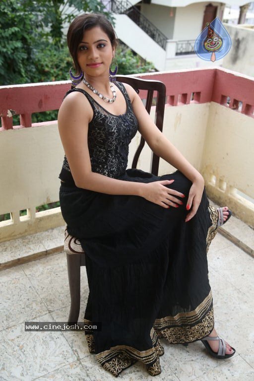 Priyanka Stills - 41 / 85 photos