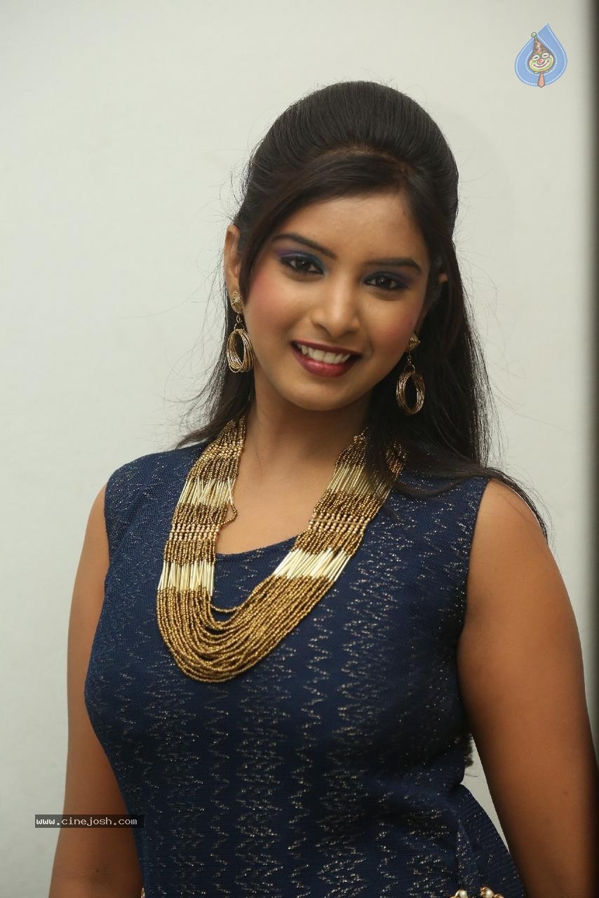 Purni Latest Stills - 93 / 94 photos