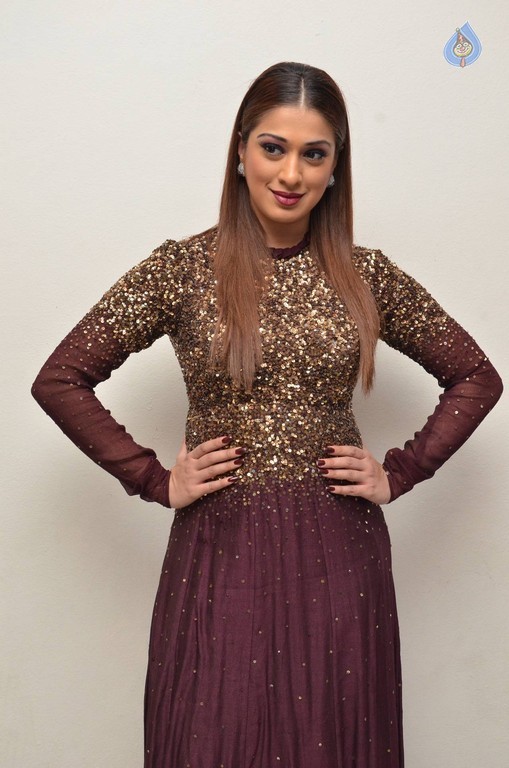 Raai Laxmi Photos - 26 / 35 photos