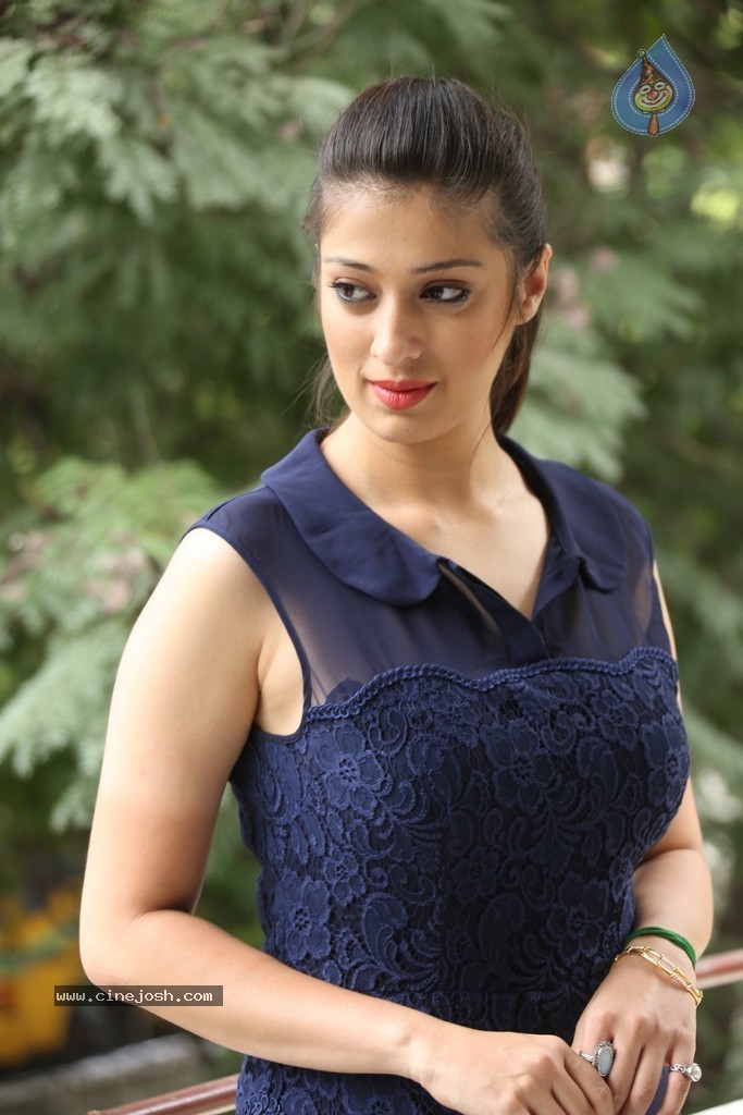 Raai Laxmi Stills - 41 / 152 photos