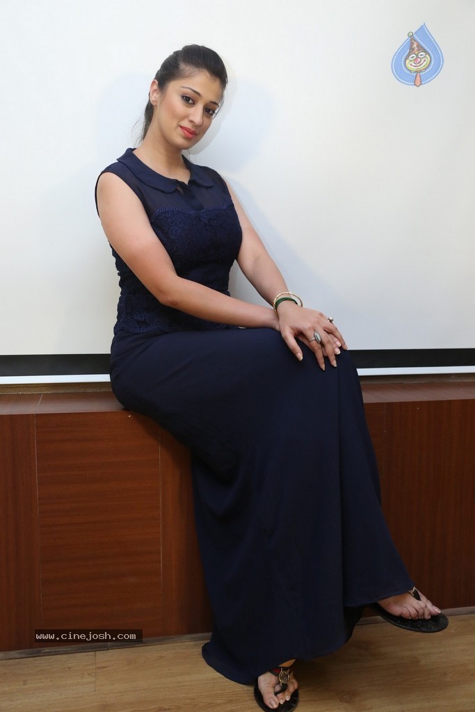 Raai Laxmi Stills - 76 / 152 photos