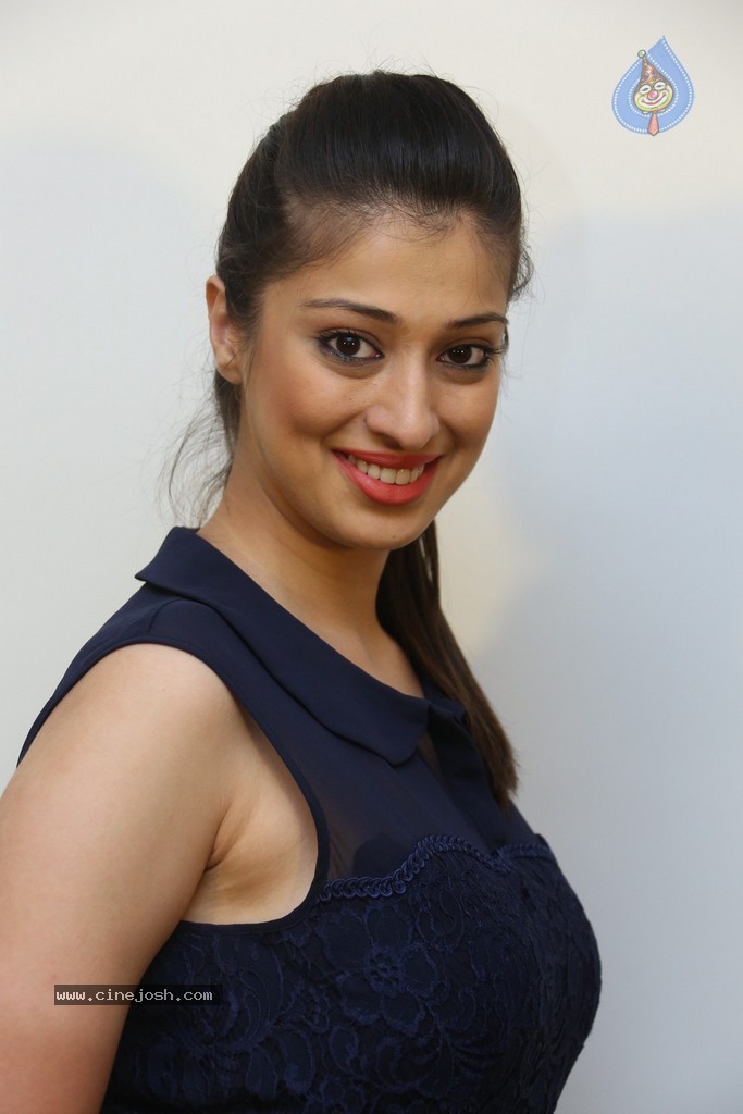 Raai Laxmi Stills - 124 / 152 photos