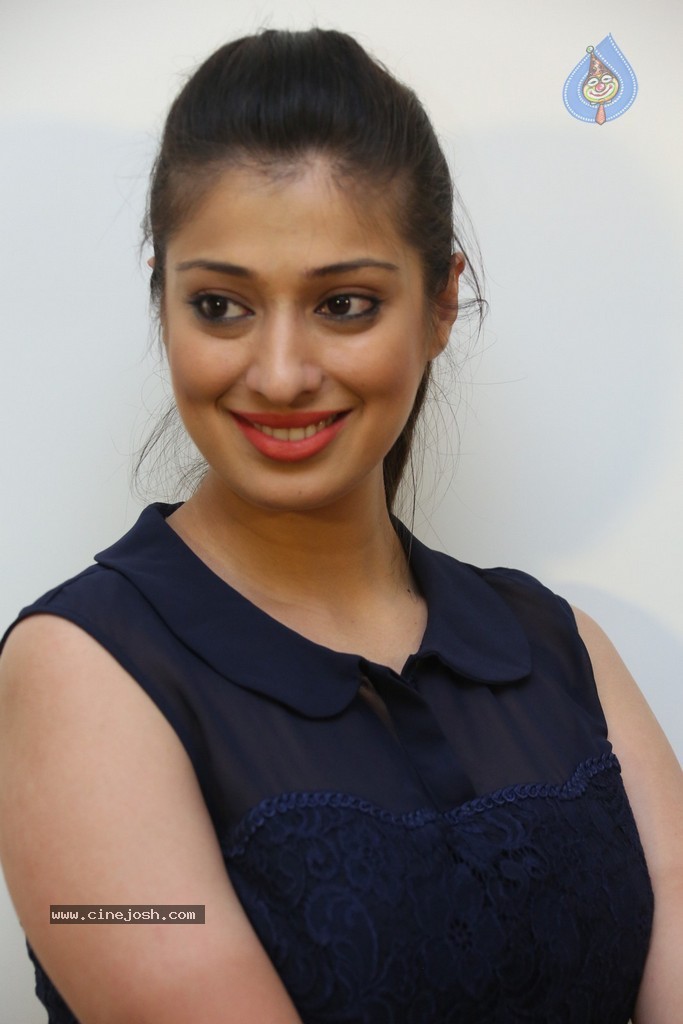 Raai Laxmi Stills - 137 / 152 photos