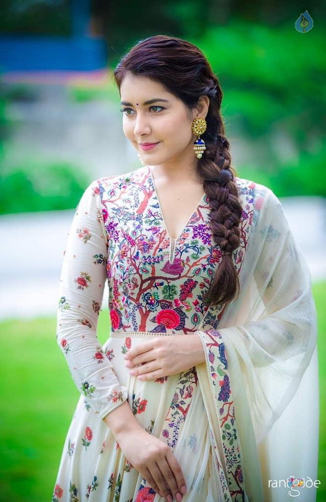 Raashi Khanna Latest Photos - 10 / 10 photos