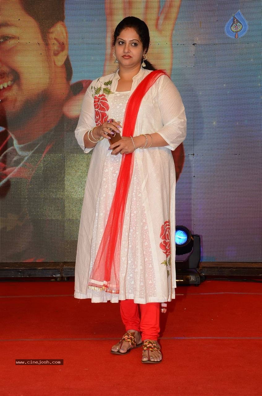 Raasi at Jilla Audio Launch - 33 / 38 photos