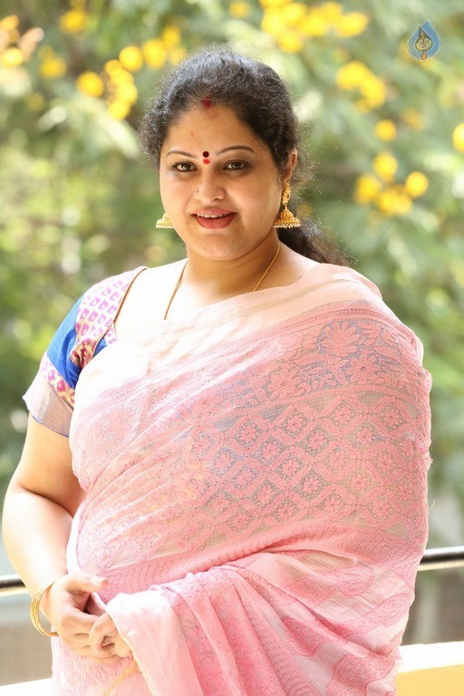 Raasi Latest Gallery - 14 / 34 photos