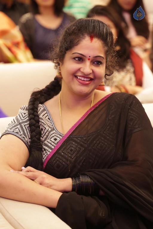 512px x 768px - Raasi New Images - Photo 8 of 21