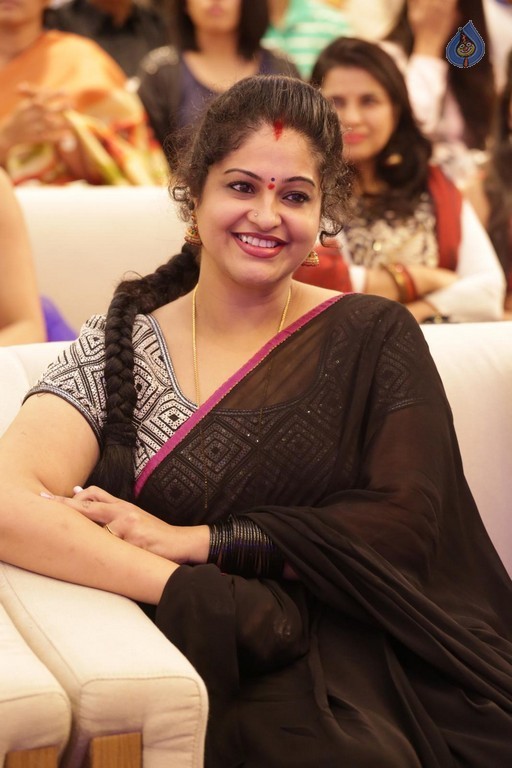 Raasi New Images - 19 / 21 photos