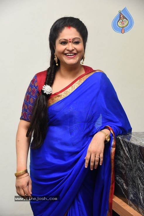 Raasi New Stills - 1 / 18 photos