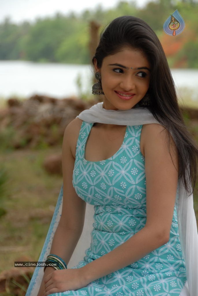 Rachana Malhotra Gallery - 18 / 79 photos