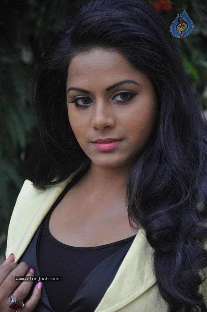 Rachana Mourya Stills - 19 / 53 photos