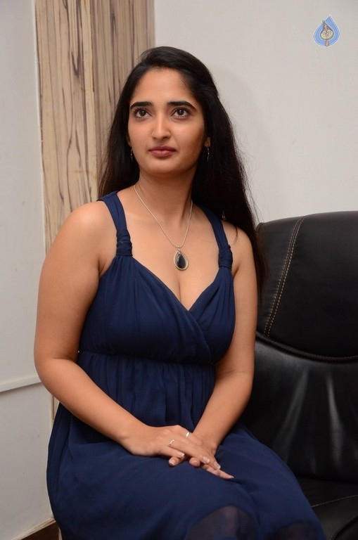 Radhika Mehrotra Photos - 16 / 19 photos