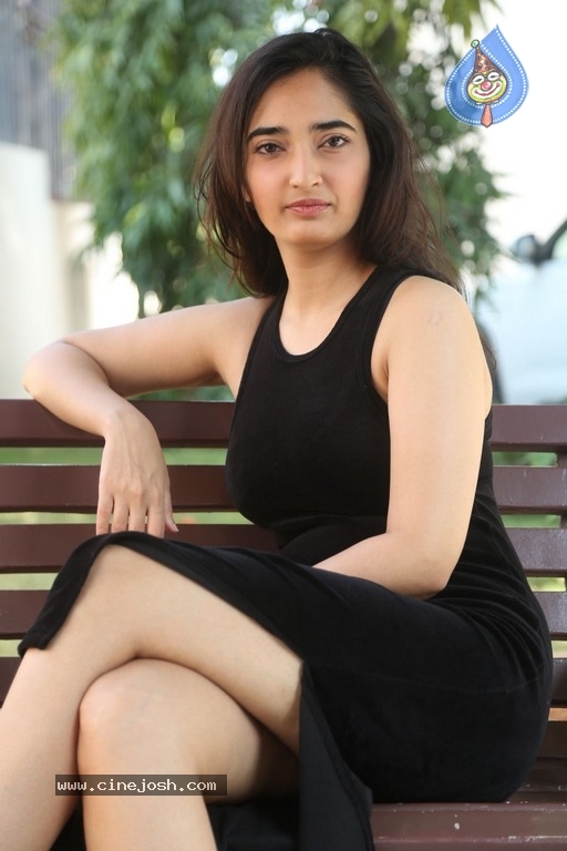 Radhika Mehrotra Stills - 2 / 21 photos