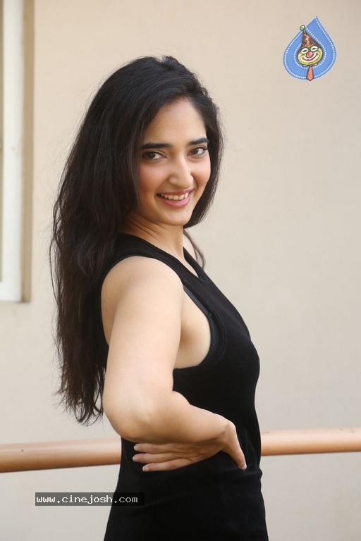 Radhika Mehrotra Stills - 17 / 21 photos