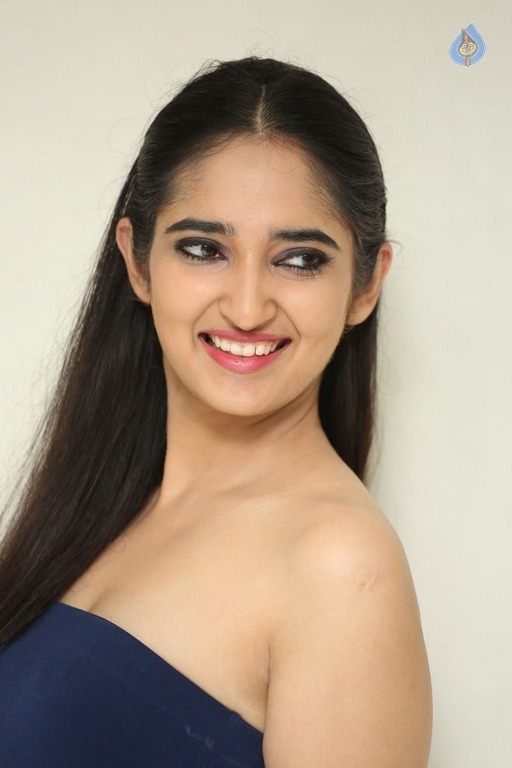 Radhika New Photos - 6 / 28 photos