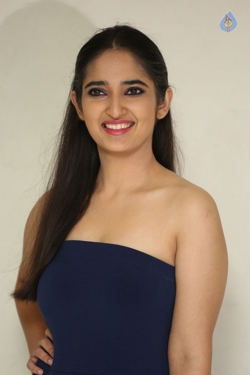 Radhika New Photos - 8 / 28 photos