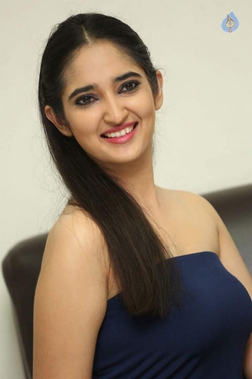 Radhika New Photos - 13 / 28 photos