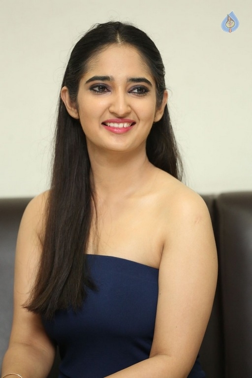 Radhika New Photos - 16 / 28 photos