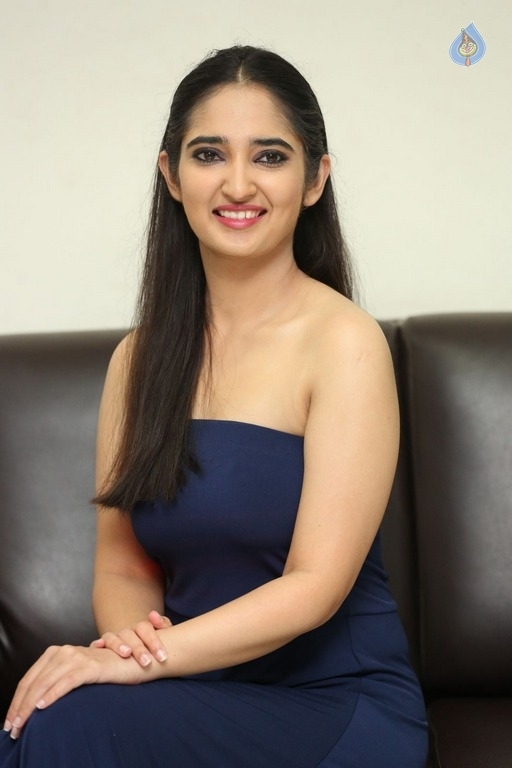 Radhika New Photos - 17 / 28 photos