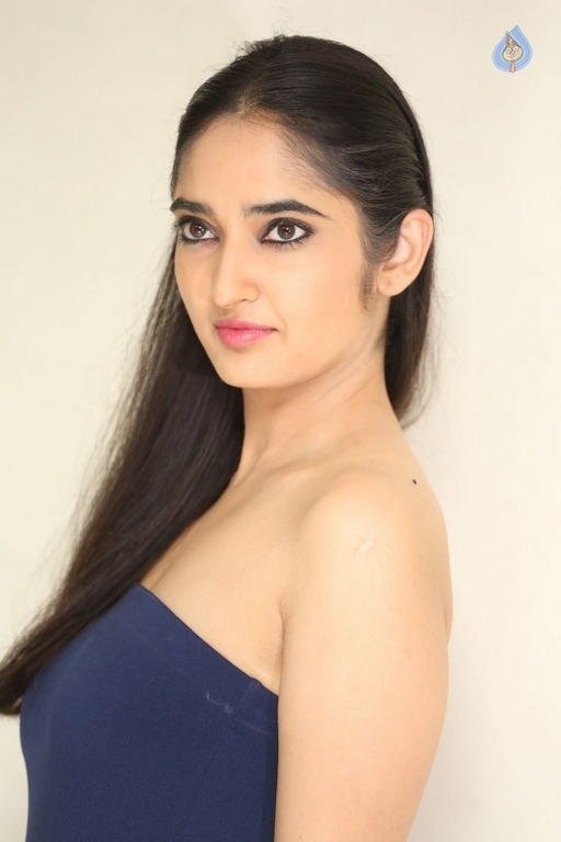 Radhika New Photos - 19 / 28 photos