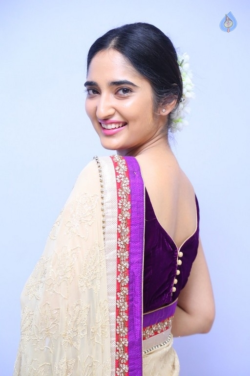 Radhika Photos - 9 / 14 photos