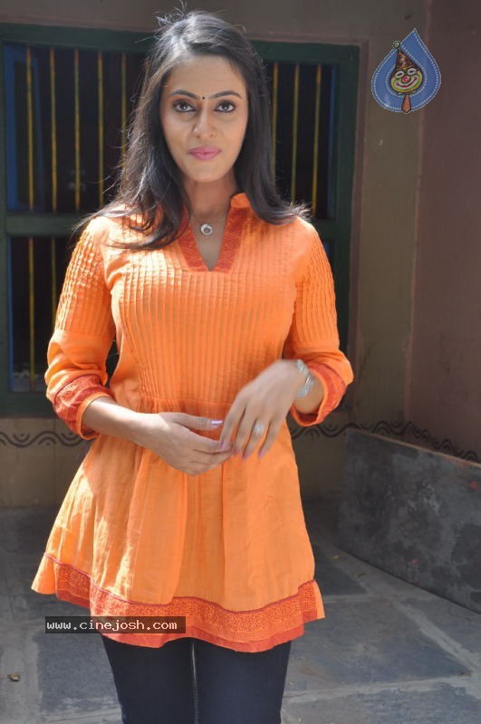 Radhika Stills - 39 / 41 photos