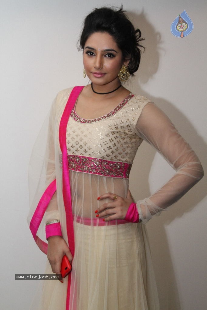 Ragini Dwivedi Hot Stills - 122 / 141 photos