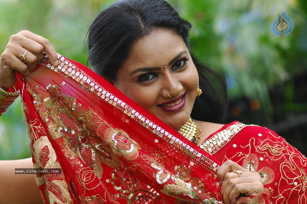 Raksha Stills - 57 / 65 photos