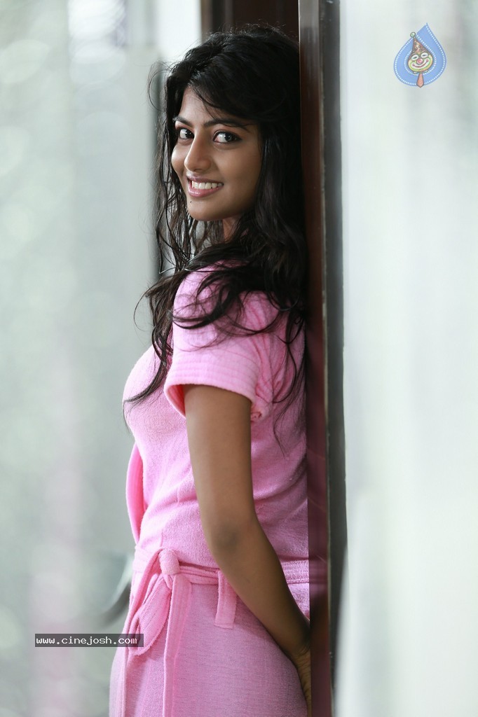 Rakshitha New Stills - 1 / 18 photos