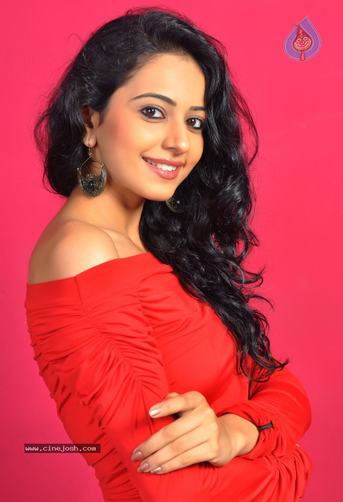 Rakul Preet Singh New Photos - 24 / 35 photos