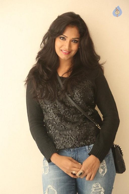 Ramya New Photos - 7 / 50 photos