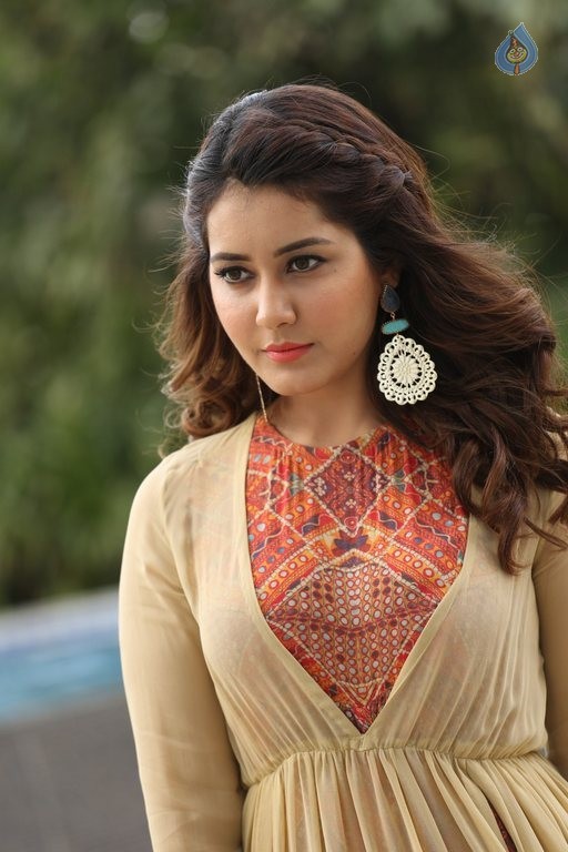 Rashi Khanna Latest Photos - 51 / 63 photos